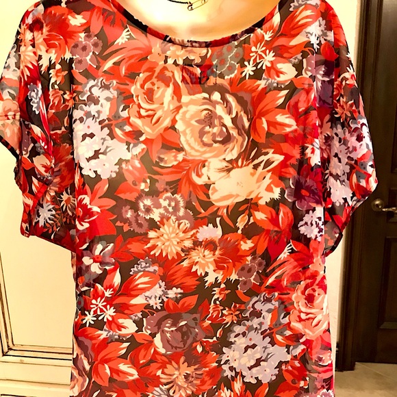 Gorgeous! 🌺 Floral Show Me Your Mumu Top 🌹 - Picture 3 of 7